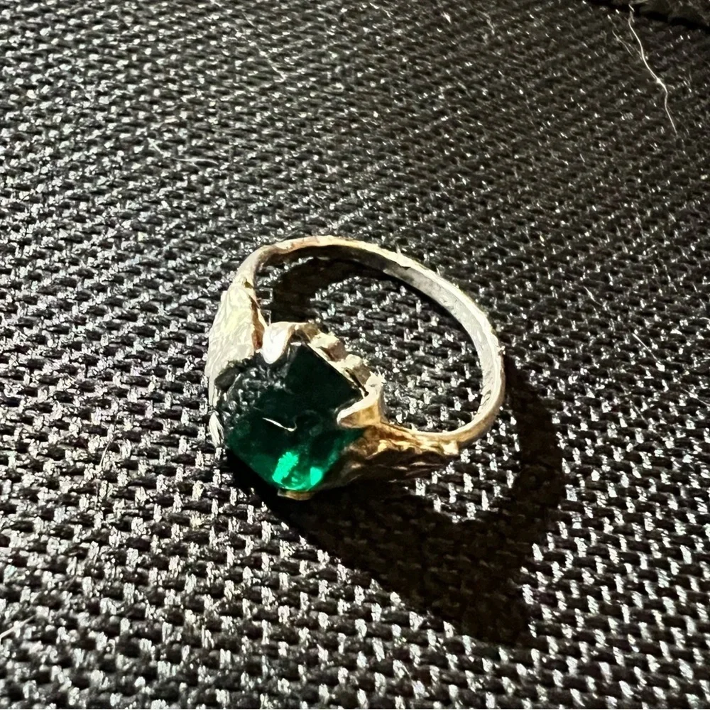 Vintage sterling silver emerald glass ring. Sterling MH inscribed inside ring